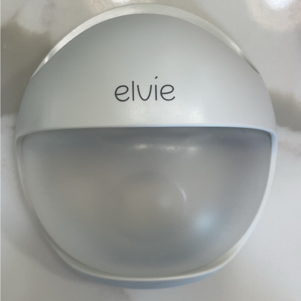 Elvie curve breastmilk collector